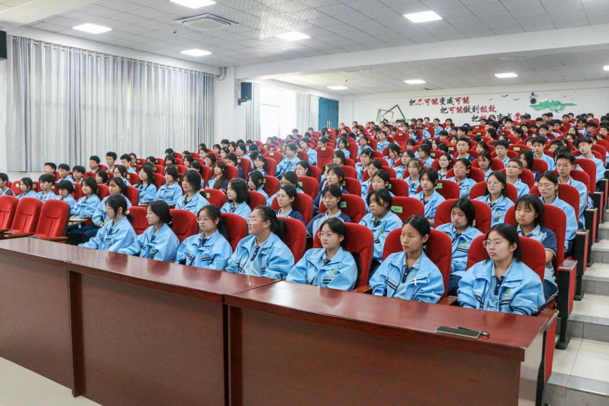 https://www.sczjw.net.cn:443/cms-web/ueditor/download?id=989329821337698304