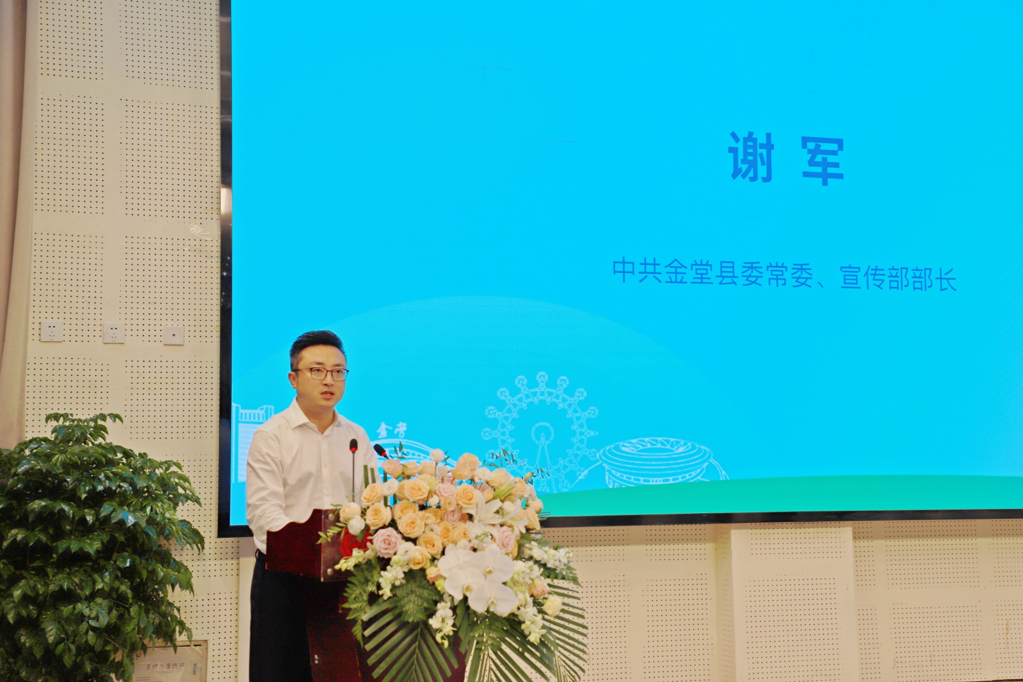 https://www.sczjw.net.cn:443/cms-web/ueditor/download?id=994464837835997184