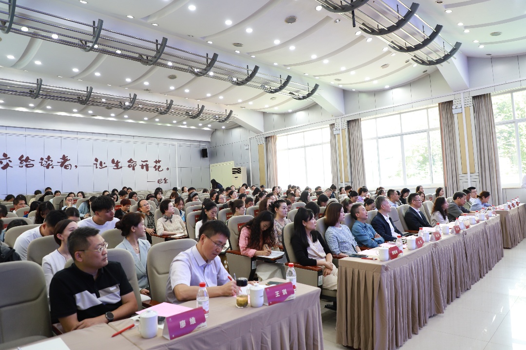 https://www.sczjw.net.cn:443/cms-web/ueditor/download?id=995527889301848064
