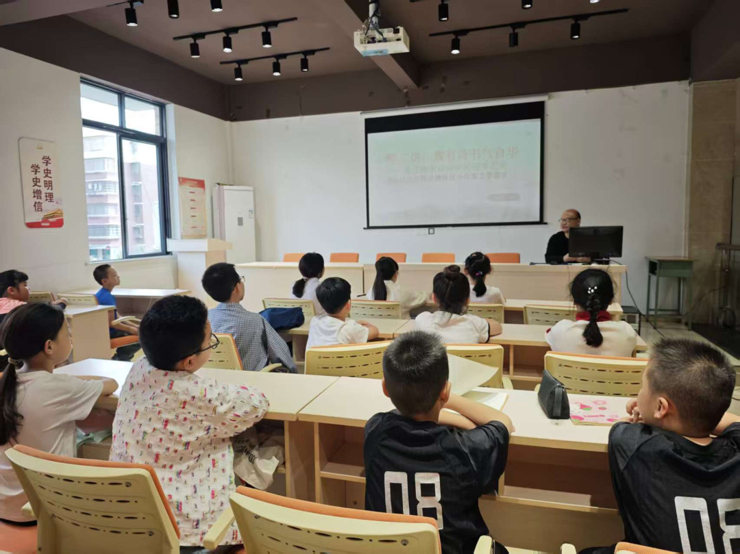 https://www.sczjw.net.cn:443/cms-web/ueditor/download?id=998813277604855808